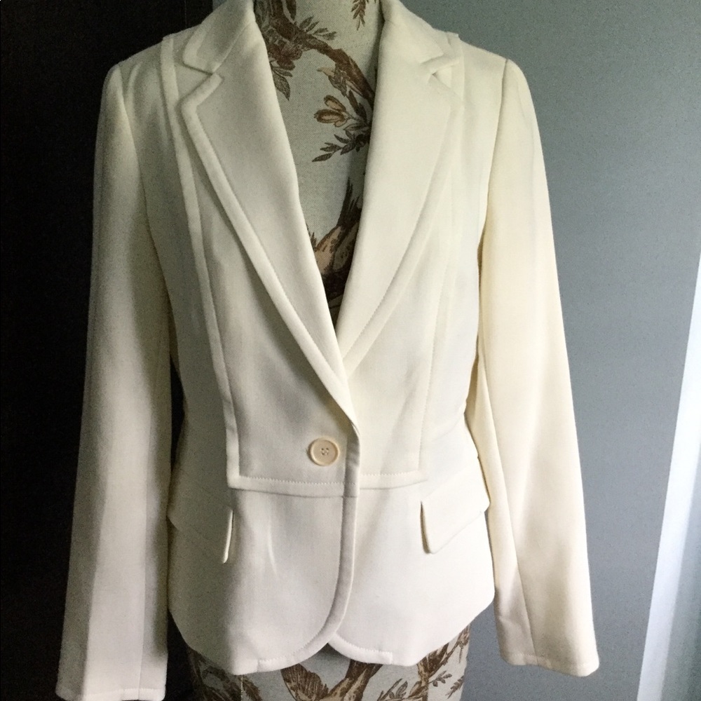 SALE 🍾NWT Talbots ‘Kate’ jacket in Ivory wool blend
